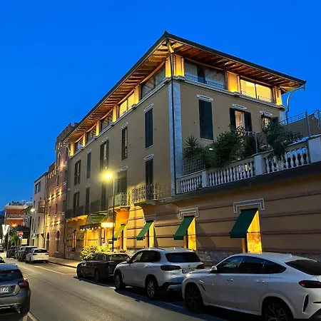 Regina Hotel