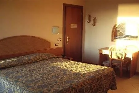 Regina Hotel