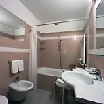 Regina 3*
